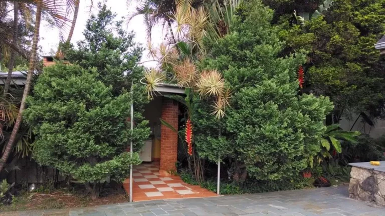 Imagem Casa em Bolsão com 4 dormitórios à venda, 350 m² - Gramado - Cotia/SP