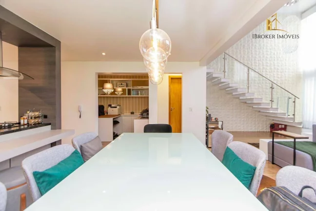Imagem Sobrado mobiliado com 3 suítes à venda, 185 m² por R$ 1.530.000 - Uberaba - Curitiba/PR