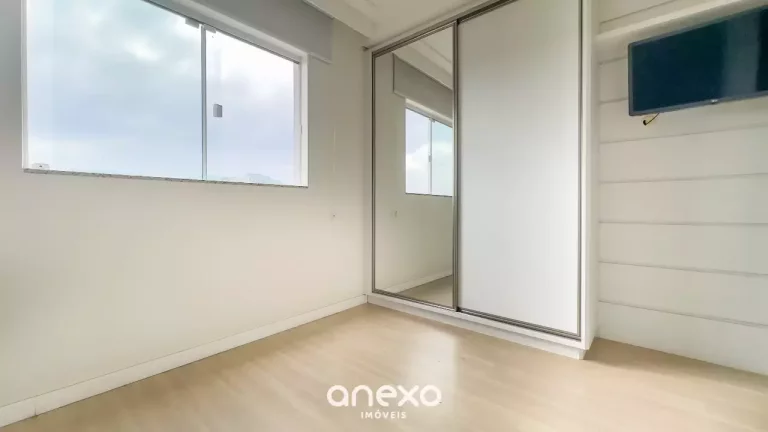 Imagem Apartamento a venda mobiliado em Blumenau com 2 dormitórios sendo uma suíte com 2 vagas.
