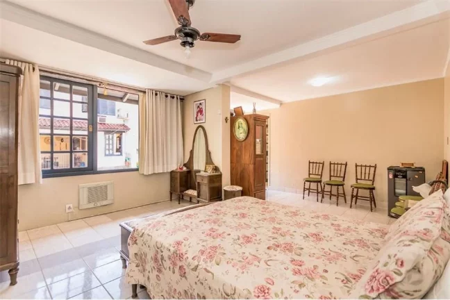 Imagem Casa à venda no bairro Jardim Sabará - Porto Alegre/RS
