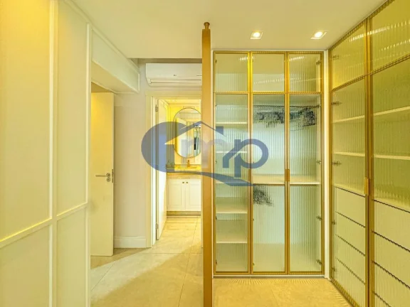 Imagem Apartamento á venda com 3 dormitórios no centro de Torres/RS