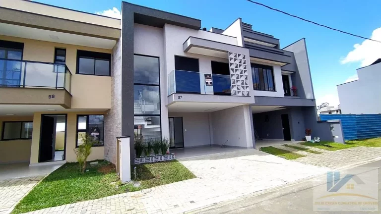 Imagem Sobrado para Venda em São José dos Pinhais, Costeira, 3 dormitórios, 1 suíte, 2 banheiros, 2 vagas