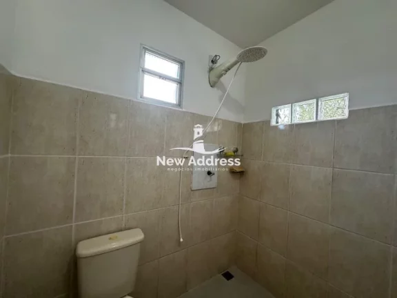 Imagem Casa de dois pavimentos pra morar e investir em Guaranhus - Vila Velha