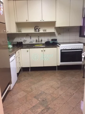 Imagem Ótimo apartamento com 273m² em Moema em rua tranquila. Amplo living para três ambientes com terra...