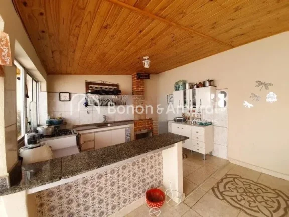 Imagem Casa térrea à venda na região do Taquaral, com 220m² de área construída, terreno de 300m², ga...