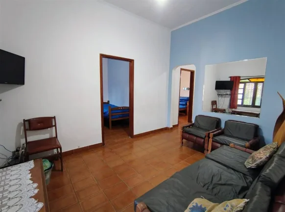 Imagem Casa com quartos + edícula e Piscina em Praia Grande