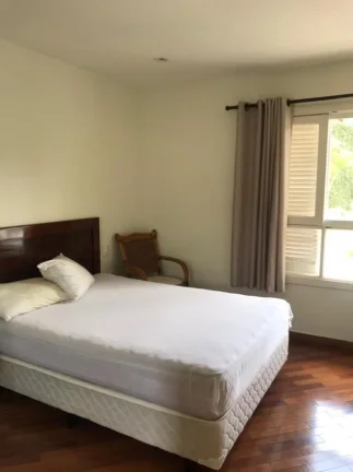 Imagem Casa no Res. Alpha 10 - 597m²