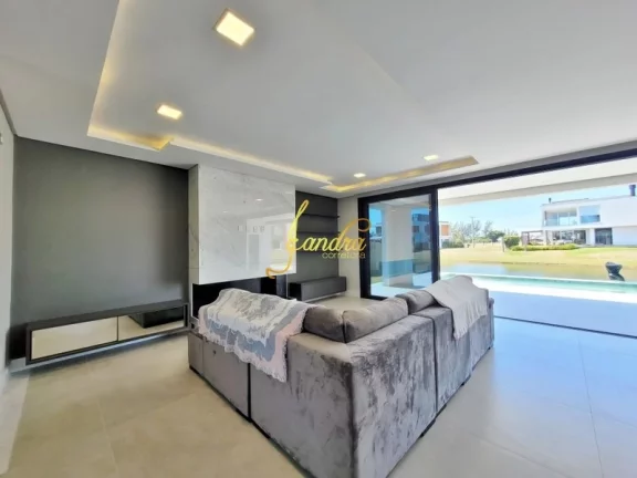 Imagem Sobrado beira de lago com 05 suítes, elevador, semi mobiliado
