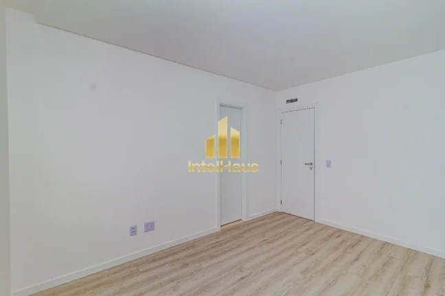 Imagem Descubra o Luxo Clássico no Edifício Villa Alba: Seu Refúgio Exclusivo em Balneário Camboriú!
I...