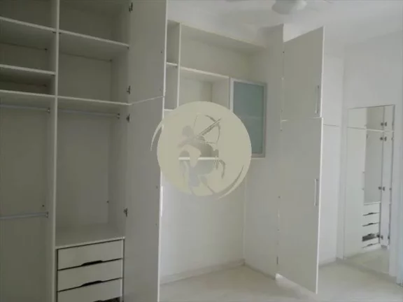 Imagem OPORTUNIDADE GONZAGA COM LAZER. APARTAMENTO NO CORAÇÃO DO GONZAGA , ANDAR ALTO, REPLETO DE ARMARIO...