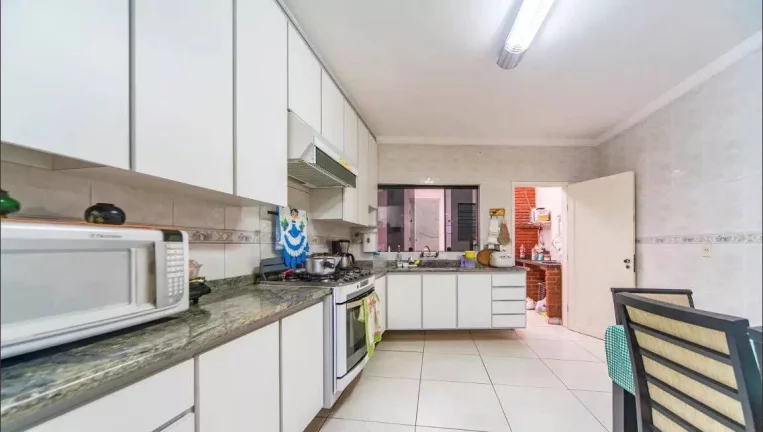 Imagem Sobrado com 3 dormitórios para alugar, 280 m² por R$ 3.350/mês - Vila Curuçá - Santo André/SP
