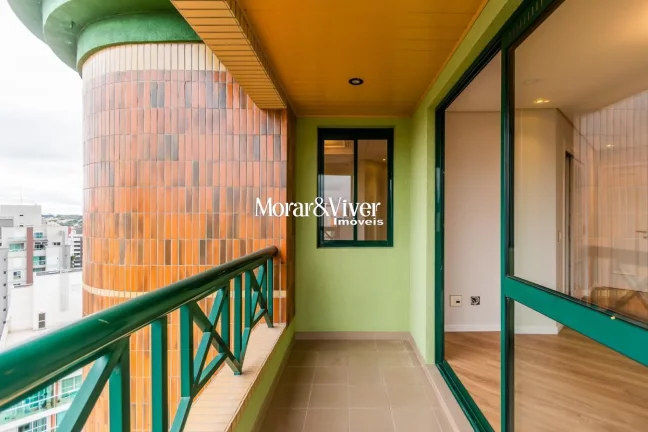 Imagem Apartamento para Venda em Curitiba, Centro, 3 dormitórios, 1 suíte, 3 banheiros, 2 vagas