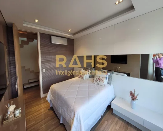 Imagem Cobertura Duplex a Venda no Centro de Joinville Linda cobertura duplex com 397,42 m² privativos dis...