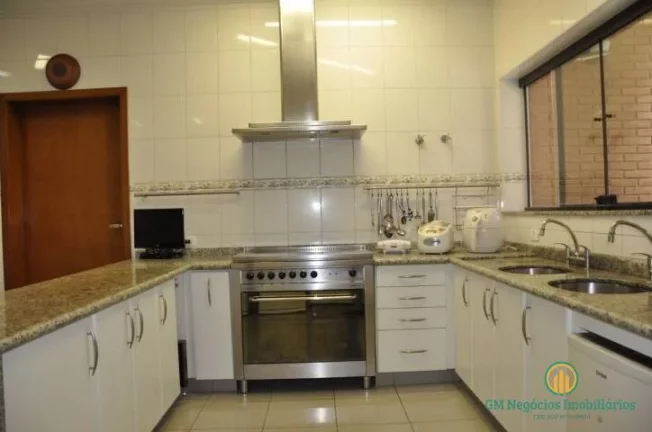 Imagem Casa Alto Padrão com 4 suites, Forest Hills - Jandira/SP
