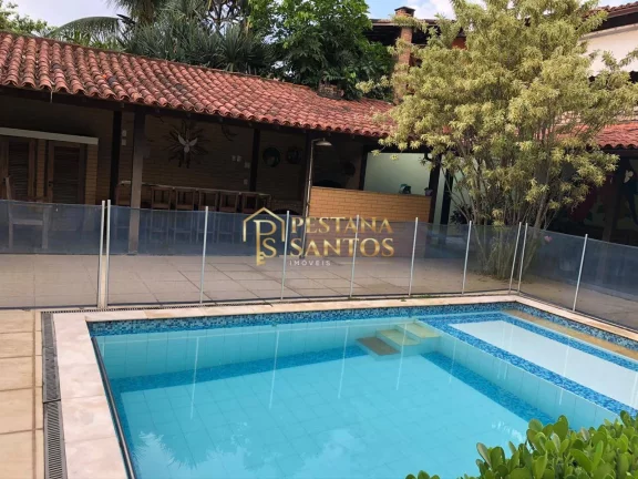 Casa Espetacular no Bosque dos Esquilos com 486m² e Área de Lazer Completa