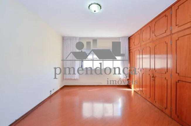 Imagem Apartamento em Higienopolis com 3 quartos (1 sui­te) e 1 vaga, 209m²