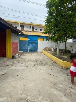 Imagem Casa para Venda em Itanhaém, Nossa Sra. do Sion, 4 dormitórios, 2 banheiros, 5 vagas