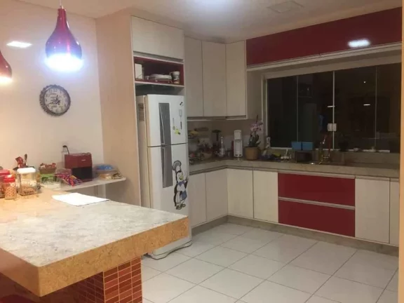 Imagem Casa com 4 dormitórios à venda, 300 m² por R$ 1.700.000,00 - Parque Residencial Itapeti - Mogi das Cruzes/SP