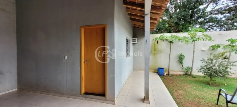 Imagem Imperdível oportunidade de casa comercial à venda em Campo Grande-MS, Residencial Carajás: 1 quarto, 1 sala, 2 banheiros, 1 vaga, 100m²!