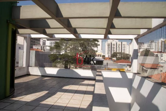 Imagem Casa para locação e/ou venda em Moema. 200m², 4 quartos, 4 banheiros e 3 pavimentos. na rua Maturi, 55.