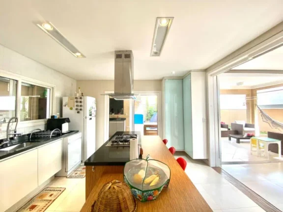 Imagem Casa Sobrado, 4 Dormitórios, 4 vagas, Altos da Serra I - Urbanova - Sjc.