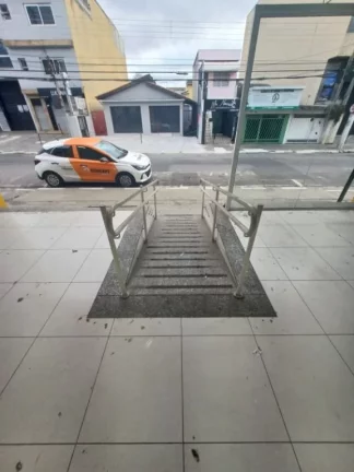 Imagem Salão para alugar, 423 m² por R$ 12.361,35/mês - Centro - Poá/SP
