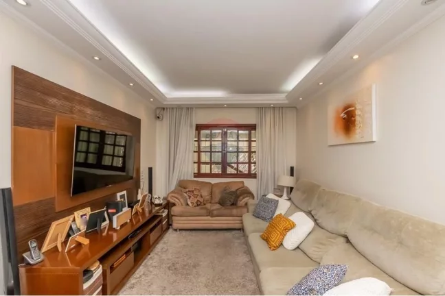 Imagem Casa a venda na Vila Marari 180m² 3 dormitórios 2 suítes, 4 Vagas Churrasqueira 5WC