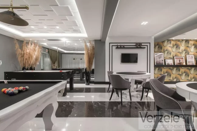Imagem Apartamento 4 ou + dormitórios para Venda em Itapema / SC no bairro Meia Praia
