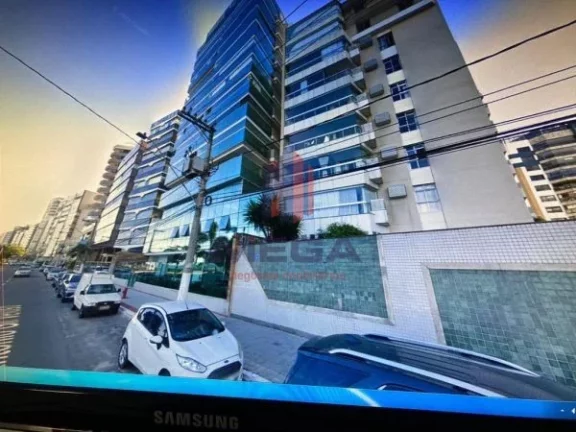 Imagem Lindo apto na Av Gil Veloso, sol da manhã, de frente p o mar da Praia da Costa. Com 250m2,Sendo 4 q...