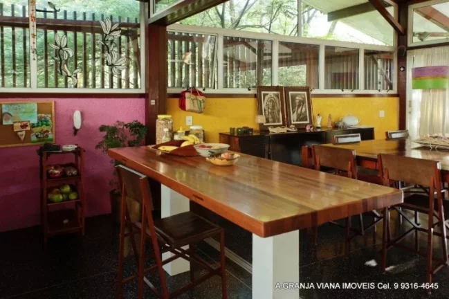 Imagem Contemporânea, despojada com 3 dormitórios à venda, 300 m² por R$ 2.700.000 - Granja Viana - Carapicuíba/SP