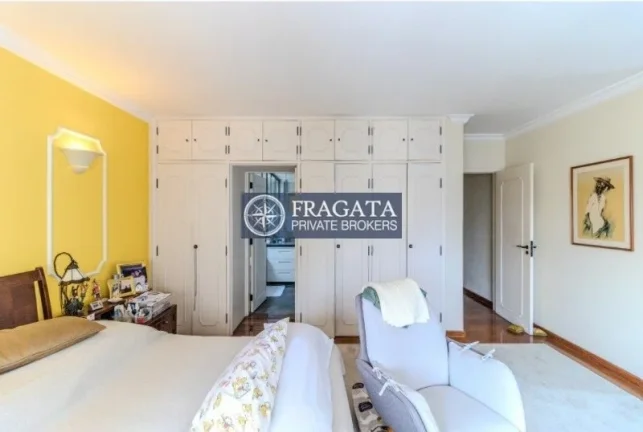 Imagem Cobertura Triplex Higienópolis - 337M², 4 Dorms, 1 Suíte, 3 Vagas, Armários, Despensa, Lavabo.
