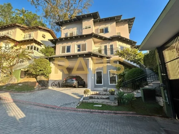 Casa em Condomínio com 238,43 m² de área construída, 2 suítes e 2 quartos a venda no melhor do ...