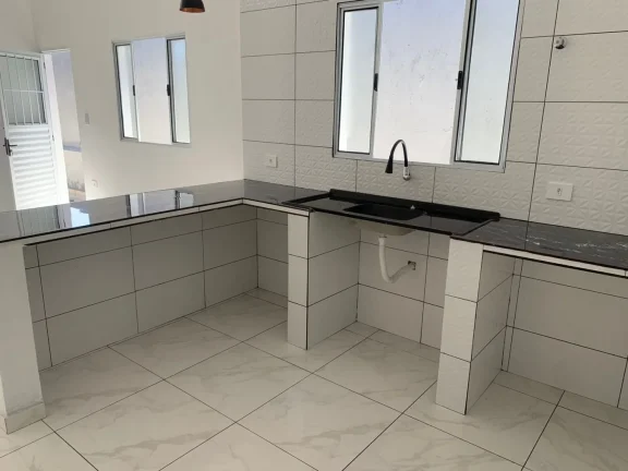 Imagem Casa para Venda em Mongaguá, Itapoan, 2 dormitórios, 2 banheiros, 2 vagas