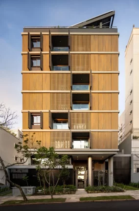 Imagem Apartamento Garden à venda em Porto Alegre, Petrópolis, com 2 quartos, 164,03m²