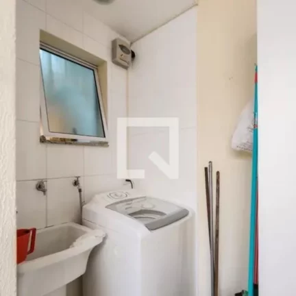 Imagem Imperdível: Casa à venda no Centro de São Bernardo do Campo-SP, com 3 quartos, 3 suítes e 4 vagas de garagem!