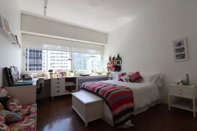 Imagem Lindo e super espaçoso. Imóvel ideal para quem precisa de espaço, iluminação e ventilação nat...