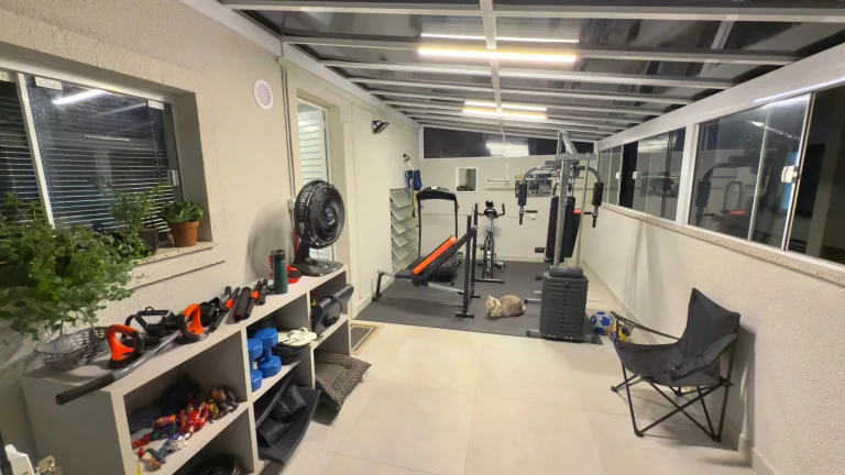Imagem Apartamento mobiliado com 2 suítes e 1 vaga de garagem em Balneário Perequê