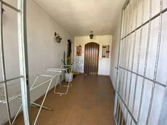 Imagem Sobrado 3 dormitórios, sendo 1 suíte, sala ampla, lavabo, grades em todas as janelas e portas, arm...