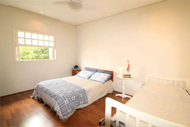 Imagem Sobrado à venda com 3 quartos, sendo 3 suítes, em Morumbi, São Paulo - SP
