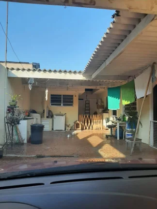 Imagem Casa Antiga 3 Dormitorios sendo 1 Suite Terreno de 10 x 40 Estuda Permuta