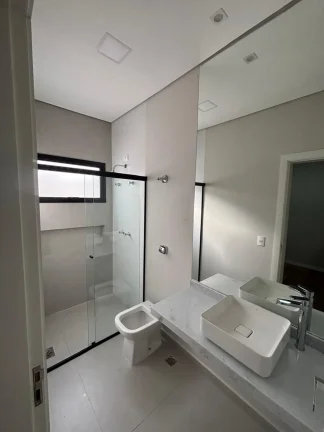 Imagem Casa de Condomínio com 3 Quartos e 3 banheiros à Venda, 197 m² por R$ 1.780.000