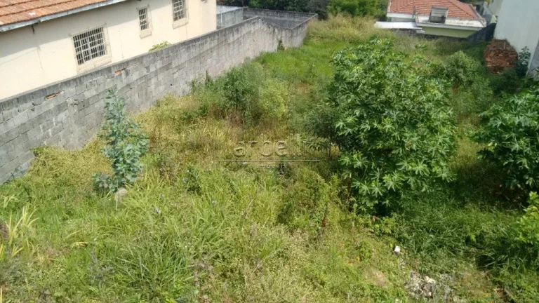 Imagem Terreno com 600 Metros quadrados (15X40), em declive não acentuado e com excelente localização. P...
