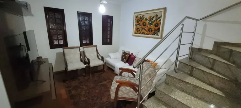 Imagem Sobrado 208 metros 3 Dormitorios sendo 3 Suites 2 Vagas de Garagens