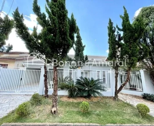 Imagem **UMA CASA PARA CHAMAR DE OÁSIS!**

Situada em uma localização privilegiada, próximo a padarias,...