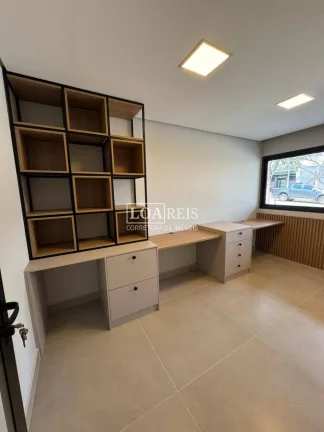 Imagem CASA 4 SUÍTES SENDO 1 SUÍTE MASTER CONDOMÍNIO ALPHAVILLE II