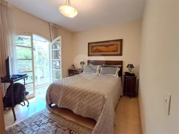 Imagem Casa de Vila à venda com 3 quartos, sendo 3 suítes, em Vila Madalena, São Paulo - SP