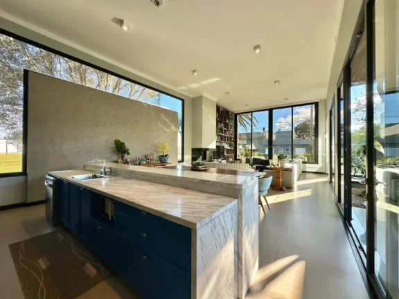 Imagem Casa em Condominio 4 Dormitórios - Bairro Atlantida Sul