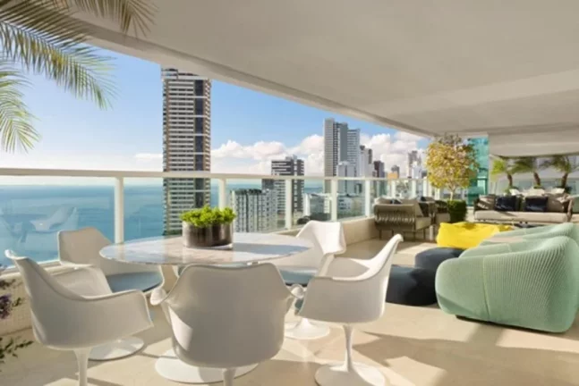 A 5ª Avenida Imóveis selecionou essa belíssima unidade no Edf. SOLAIRE - Ladeira da Barra: Apartamento excepcional de altíssimo padrão, refinado!!!