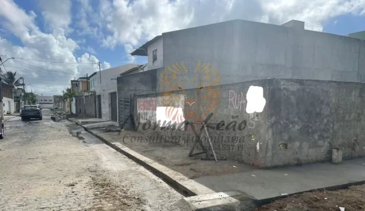 Vendo terreno na Atalaia. Próximo à Dermavitta.