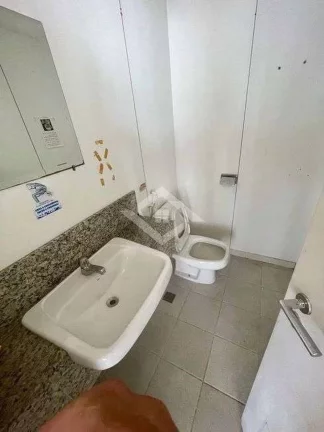 Imagem Sala Comercial de 188m² na Av. Rio Branco – Espaço com Ar Central no Centro